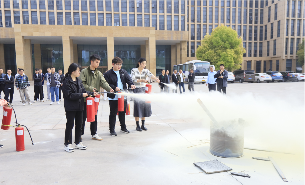 增強消防意識，筑牢安全底線丨花花牛乳業(yè)集團組織消防應急演練