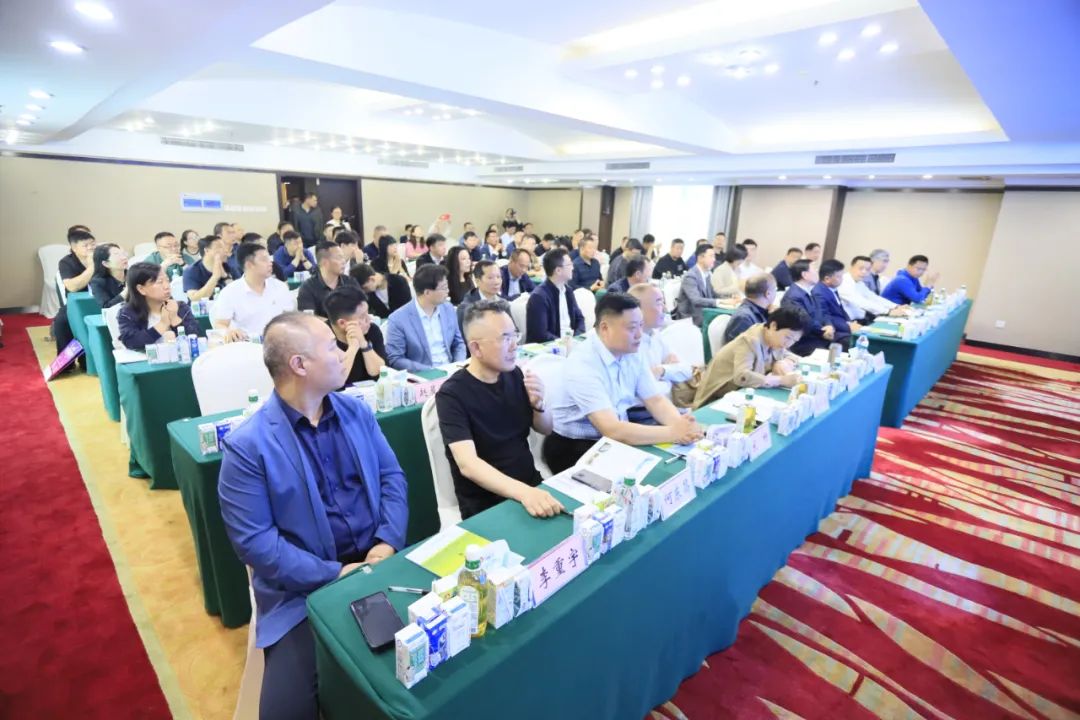 河南省2024國家“學生飲用奶計劃”推廣工作推進會在鄭州成功舉辦！