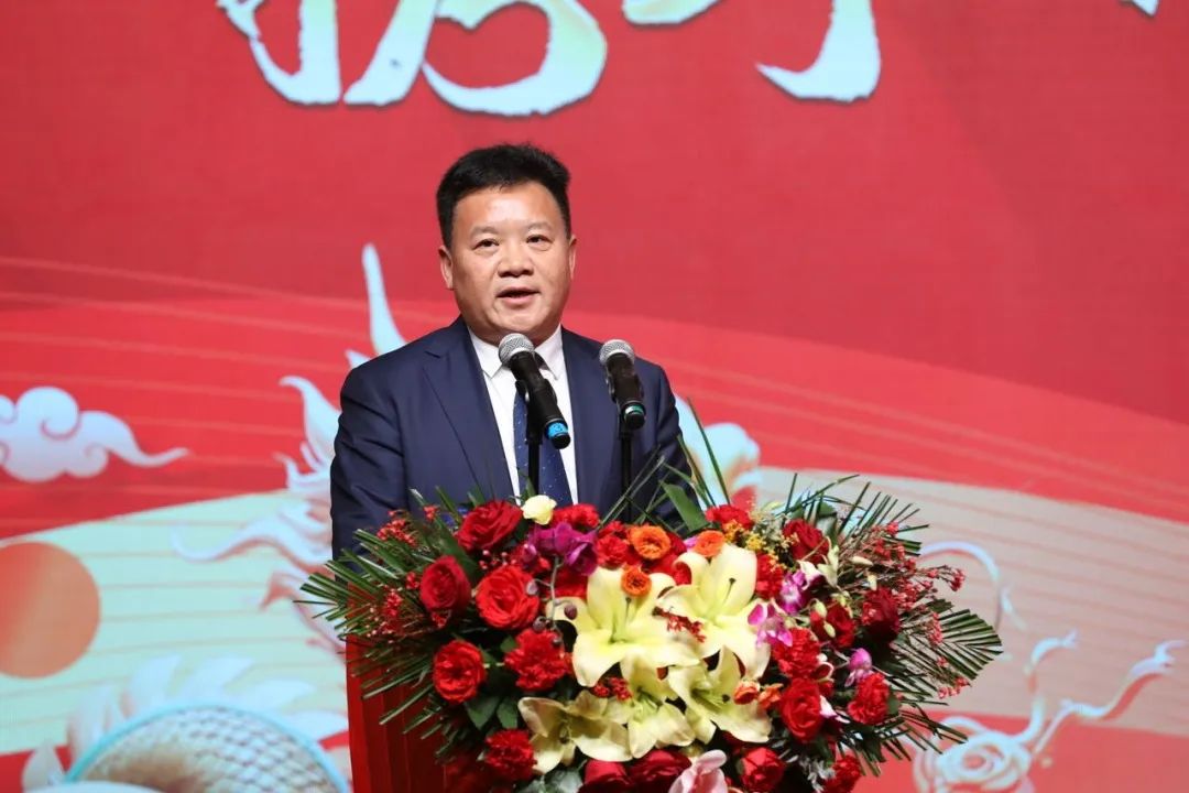 花花牛乳業(yè)30周年暨2024年客戶大會(huì)圓滿召開！