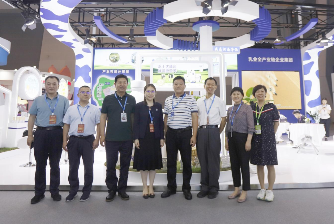 啟航新征程 點亮新賽道丨花花牛乳業(yè)集團參加第十四屆中國奶業(yè)大會暨D20峰會，榮獲“中國乳制品生產企業(yè)現(xiàn)代化等級5A級”評定殊榮