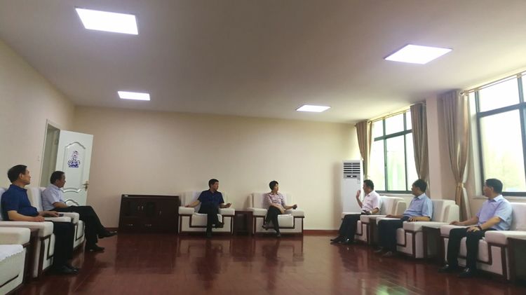 駐馬店市委常委、統(tǒng)戰(zhàn)部長姚新文 蒞臨花花牛乳業(yè)集團總部調(diào)研